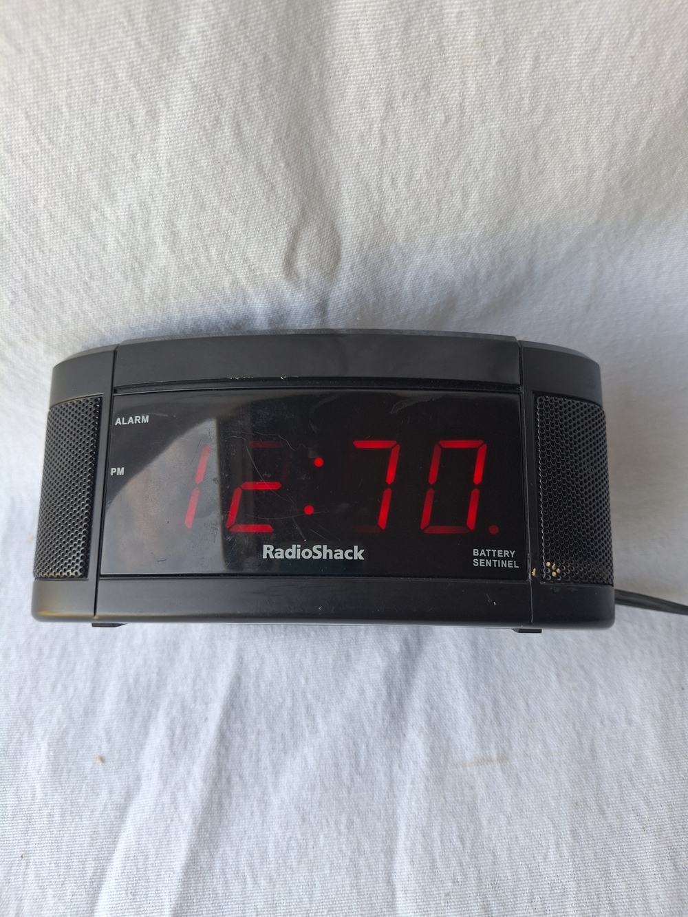RadioShack Black Alarm Clock Radio with Red LED Display
